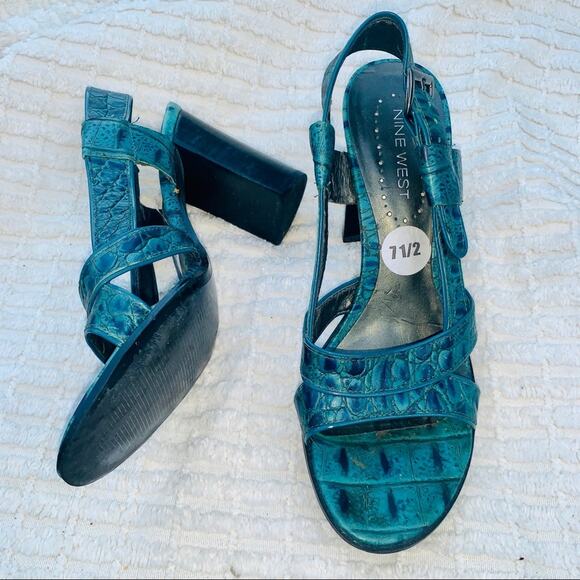 NINE WEST TURQUOISE CROCO LEATHER STRAPPY SANDALS - Picture 1 of 7